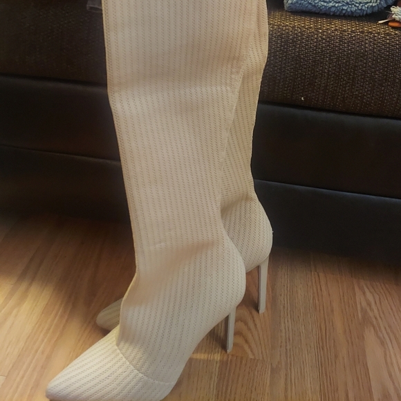 Size 10 knee high boots - Picture 3 of 6